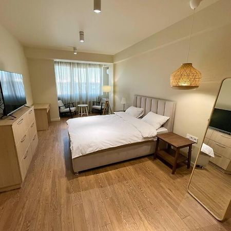 2 Bedroom On Ismail Corner Stefan Cel Mare, New Apartment, Chisinau Center! Exterior photo