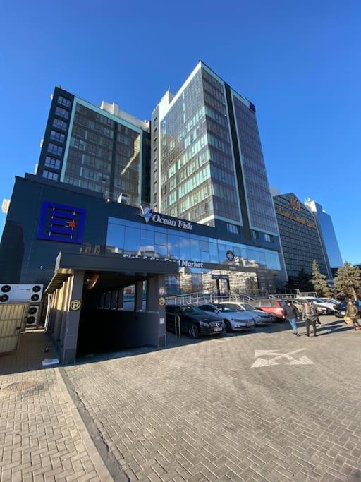 2 Bedroom On Ismail Corner Stefan Cel Mare, New Apartment, Chisinau Center! Exterior photo