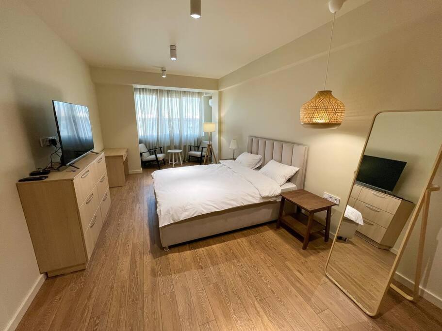 2 Bedroom On Ismail Corner Stefan Cel Mare, New Apartment, Chisinau Center! Exterior photo