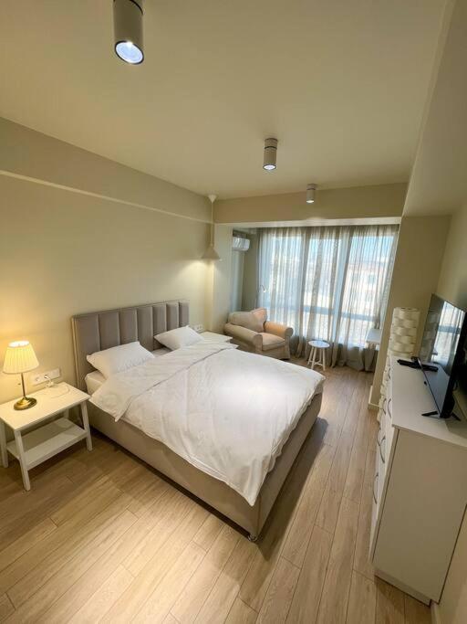 2 Bedroom On Ismail Corner Stefan Cel Mare, New Apartment, Chisinau Center! Exterior photo