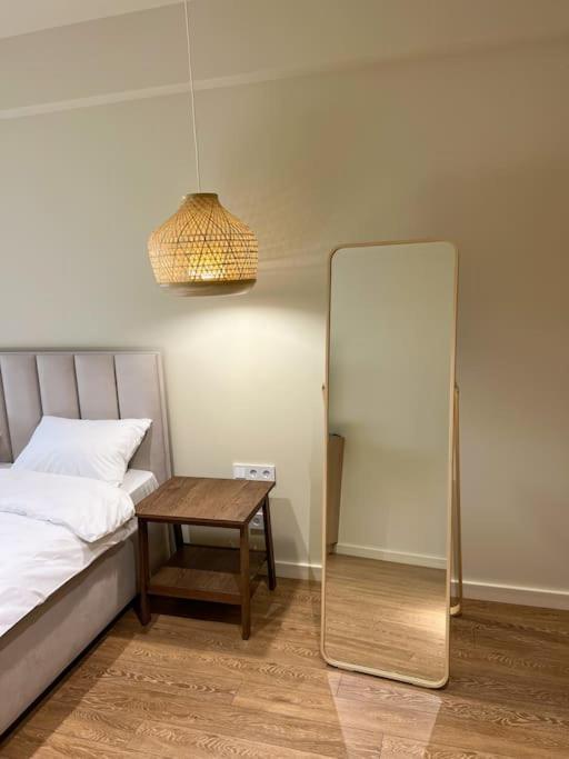 2 Bedroom On Ismail Corner Stefan Cel Mare, New Apartment, Chisinau Center! Exterior photo